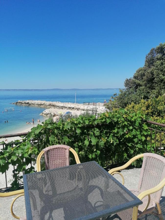 Apartments And Rooms Tomas Podstrana Luaran gambar
