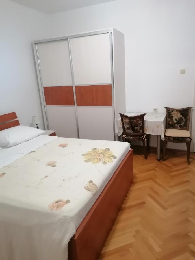 Apartments And Rooms Tomas Podstrana Luaran gambar