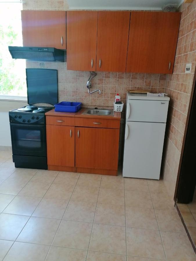 Apartments And Rooms Tomas Podstrana Luaran gambar