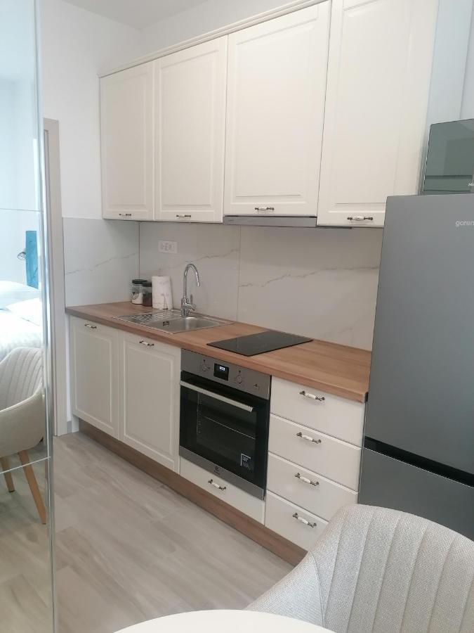 Apartments And Rooms Tomas Podstrana Luaran gambar